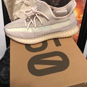 Adidas Yeezy Boost 350 V2 “Citrin” size 9.5